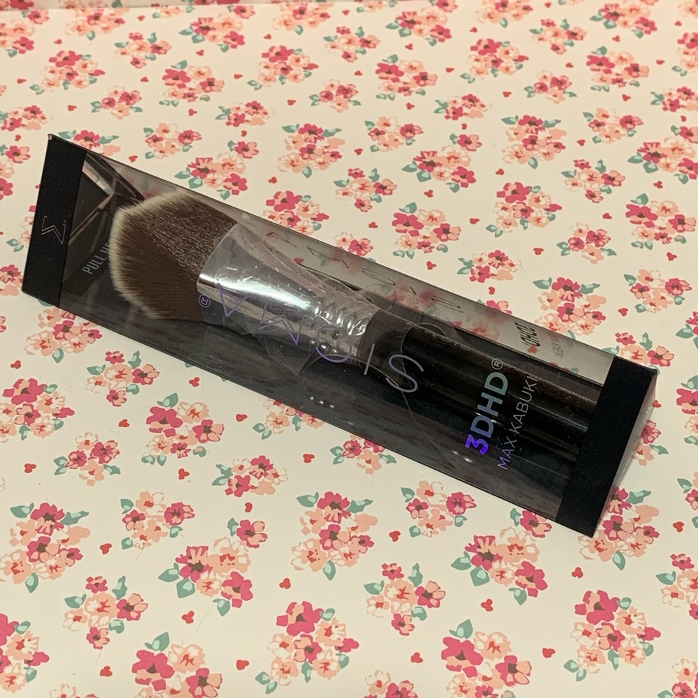 Sigma Beauty 3DHD Max Kabuki brush